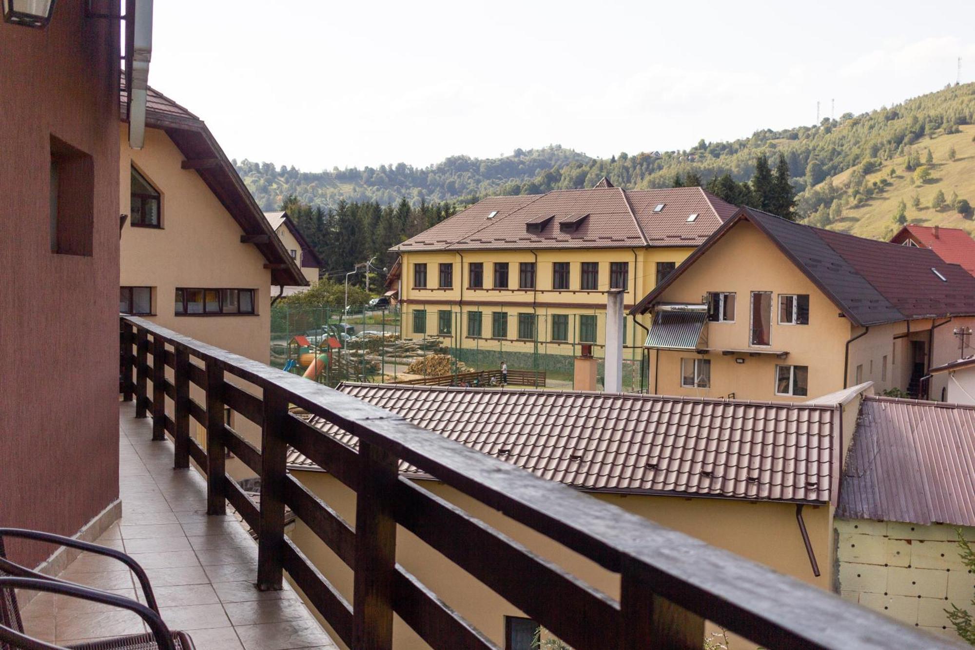 Pensiunea Arinul Moieciu de Jos Exterior photo